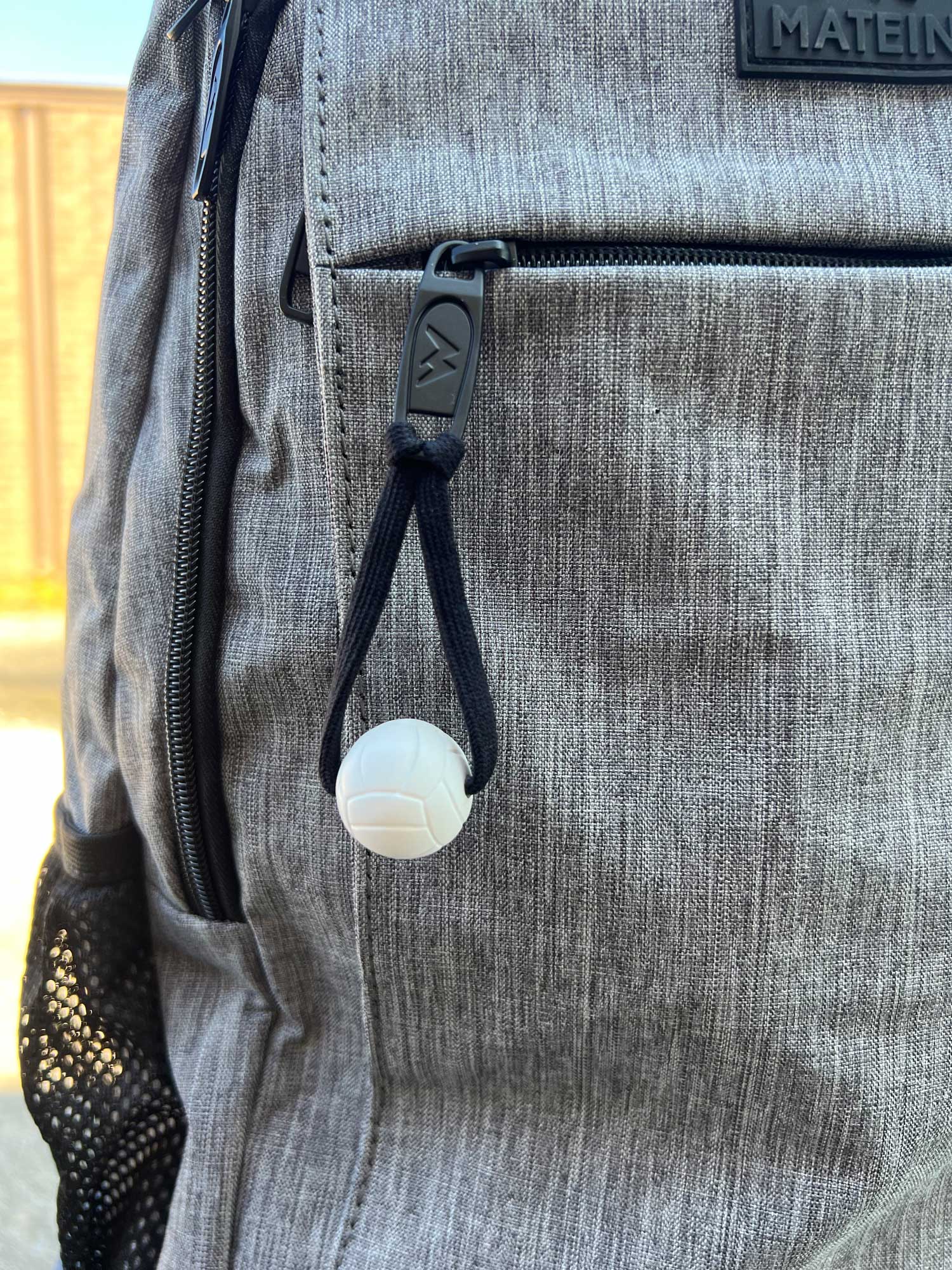 Zipper Pull Keychain – Lucky Dog Volleyball